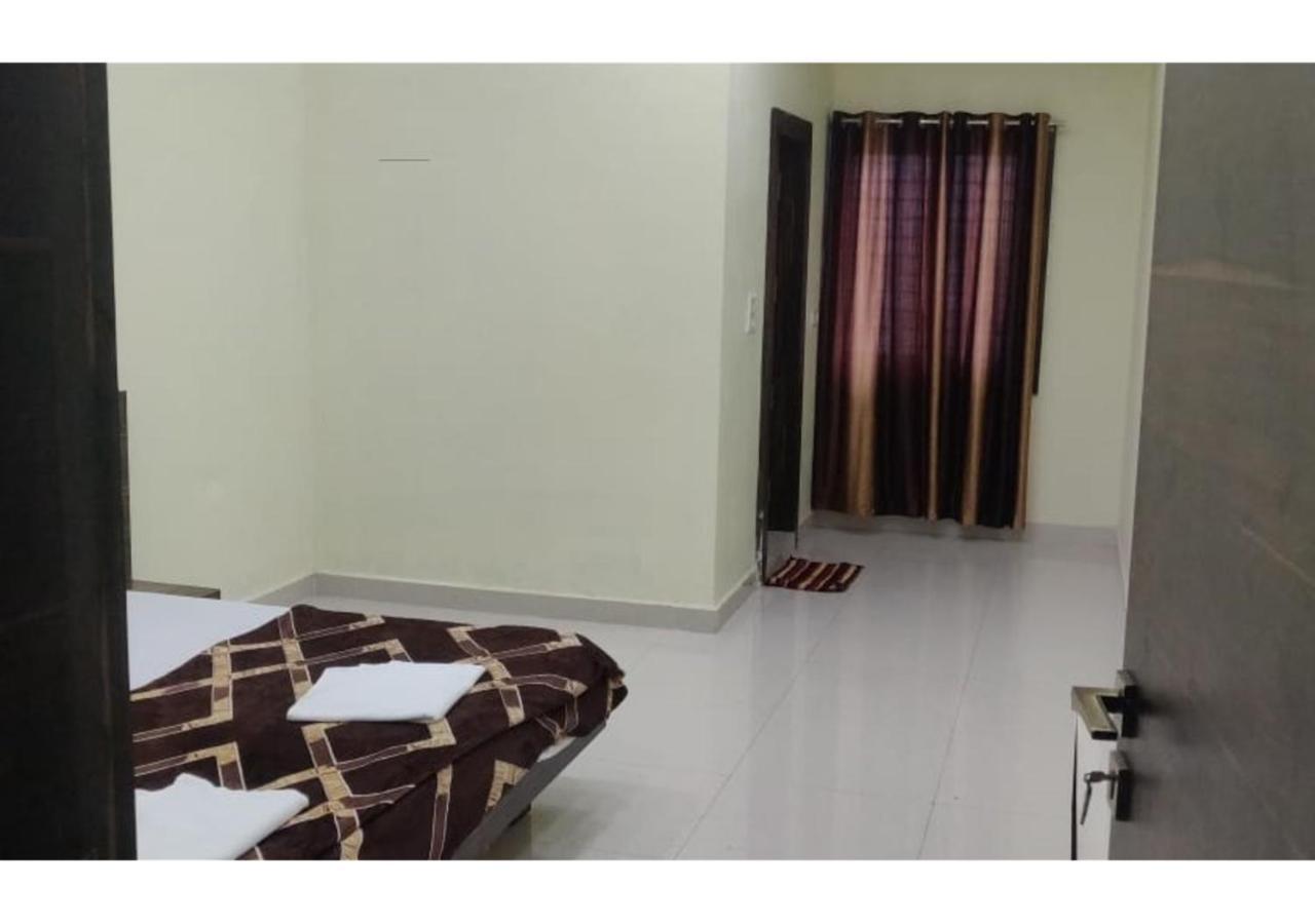 Hotel Parag Palace Jabalpur Buitenkant foto