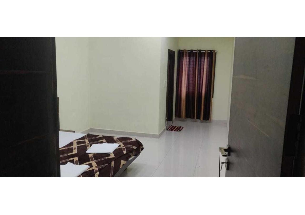 Hotel Parag Palace Jabalpur Buitenkant foto