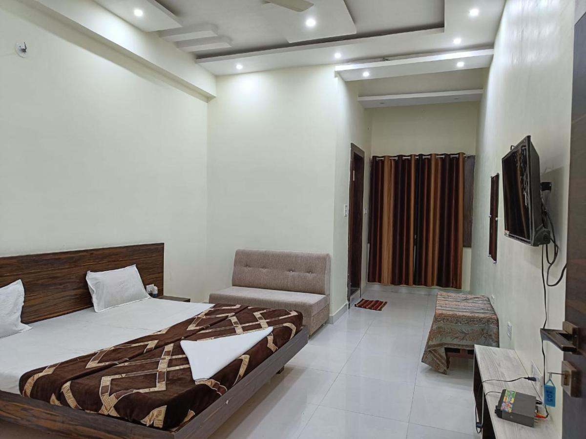 Hotel Parag Palace Jabalpur Buitenkant foto