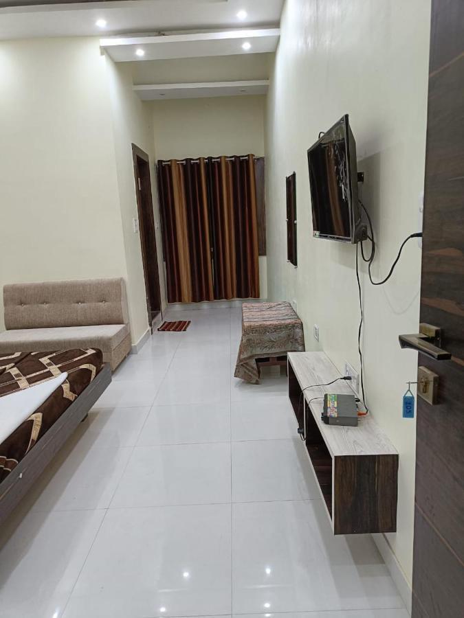 Hotel Parag Palace Jabalpur Buitenkant foto